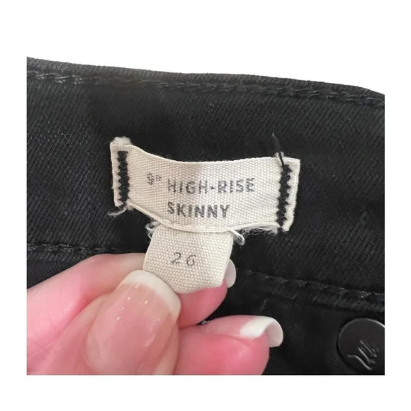 Madewell 9" Mid-Rise Skinny Jeans in ISKO Stay Black™ - Picture 8 of 8